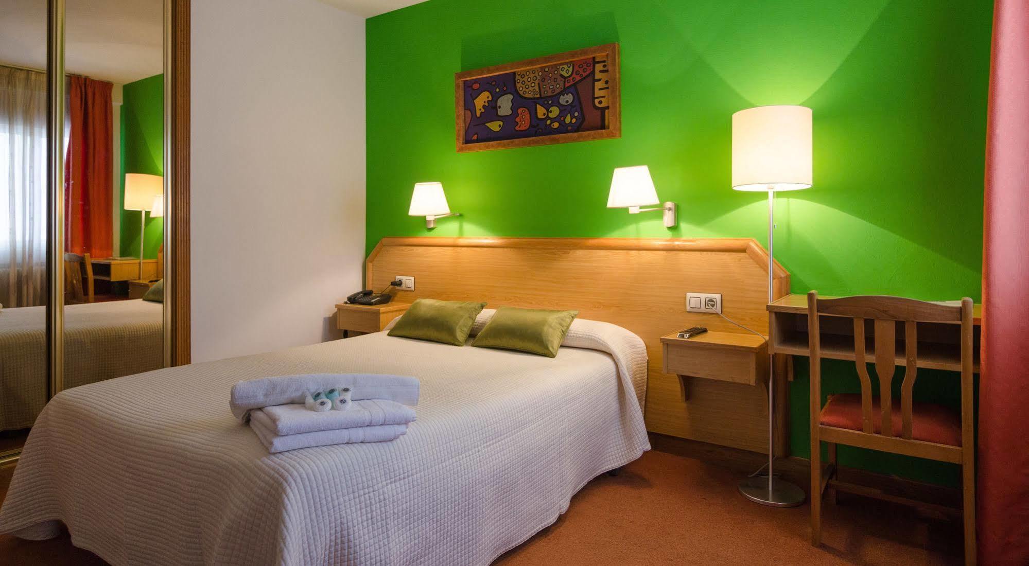 מלון סנטיאגו דה קומפוסטלה Nest Style Santiago מראה חיצוני תמונה